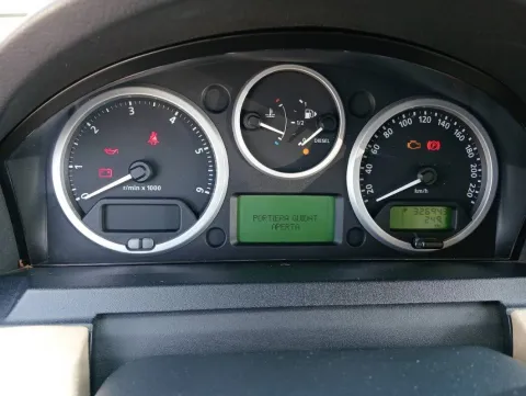 Land Rover Discovery 2.7 tdV6 SE - Immagine 11