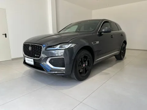 Jaguar F-Pace 2.0d i4 mhev R-Dynamic S awd 204cv auto - Immagine 3
