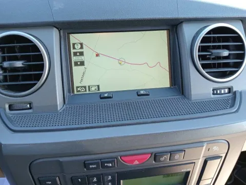 Land Rover Discovery 2.7 tdV6 SE - Immagine 12