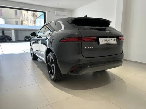 Jaguar F-Pace 2.0d i4 mhev R-Dynamic S awd 204cv auto - Immagine 6