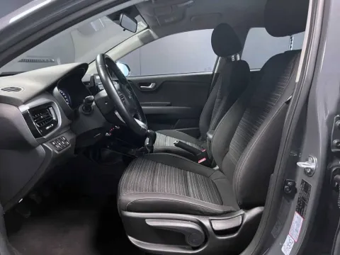 Kia Stonic 1.0 t-gdi mhev Style 100cv imt - Immagine 8