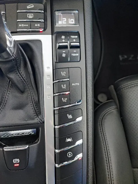 Porsche Macan 2.0 245cv pdk - Immagine 27