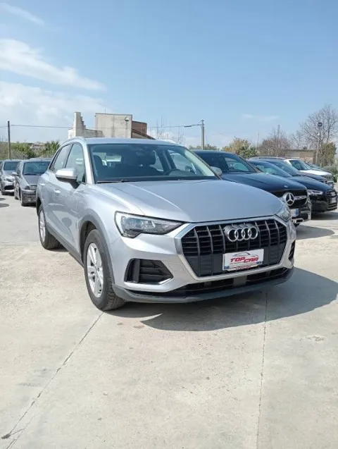 Audi Q3 35 2.0 tdi Business s-tronic - Immagine 1