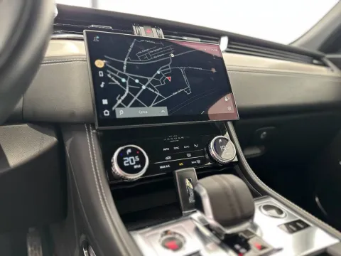 Jaguar F-Pace 2.0d i4 mhev R-Dynamic S awd 204cv auto - Immagine 15