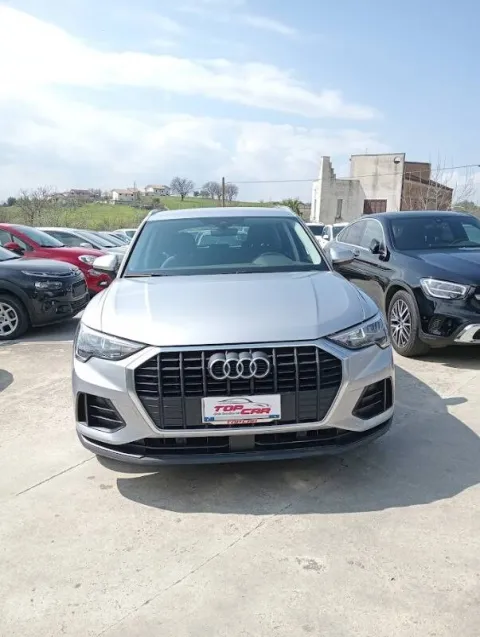 Audi Q3 35 2.0 tdi Business s-tronic - Immagine 2