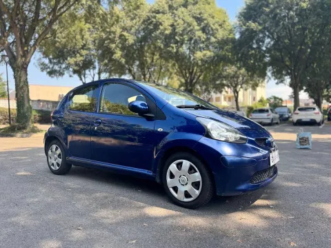 Toyota Aygo 5p 1.0 Deep Ocean Connect m-mt - Immagine 3
