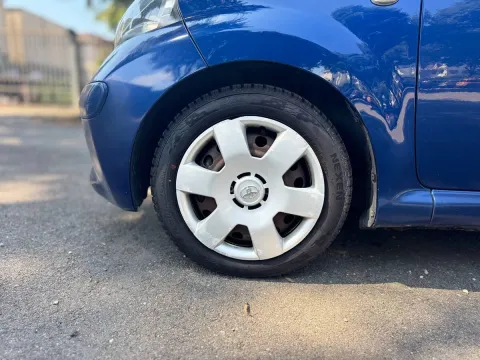 Toyota Aygo 5p 1.0 Deep Ocean Connect m-mt - Immagine 10