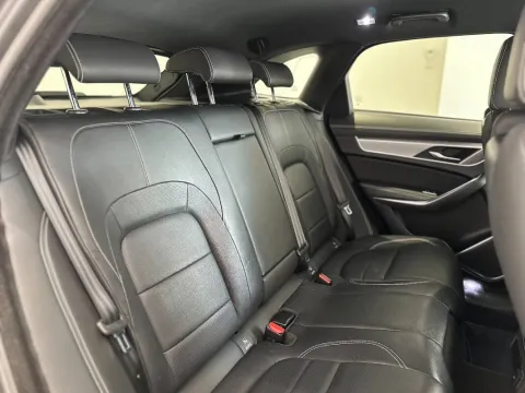 Jaguar F-Pace 2.0d i4 mhev R-Dynamic S awd 204cv auto - Immagine 24