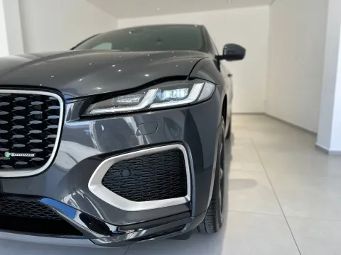 Jaguar F-Pace 2.0d i4 mhev R-Dynamic S awd 204cv auto - Immagine 27