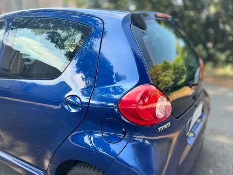Toyota Aygo 5p 1.0 Deep Ocean Connect m-mt - Immagine 16