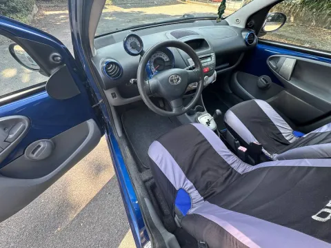 Toyota Aygo 5p 1.0 Deep Ocean Connect m-mt - Immagine 22