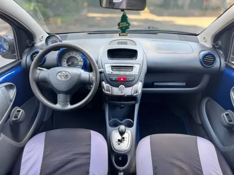 Toyota Aygo 5p 1.0 Deep Ocean Connect m-mt - Immagine 24