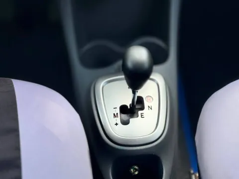 Toyota Aygo 5p 1.0 Deep Ocean Connect m-mt - Immagine 28
