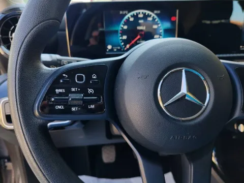 Mercedes A 200 d Executive - Immagine 17