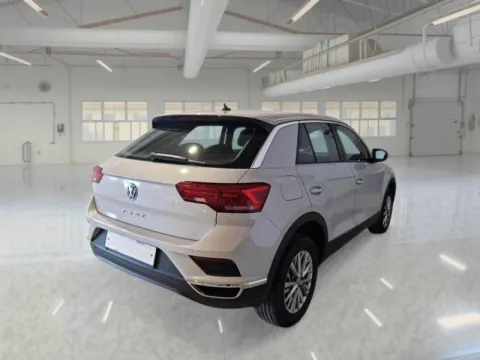 Volkswagen T-Roc 1.6 tdi Business - Immagine 3