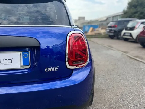 Mini Mini 3p 1.5 One Baker Street 102cv auto - Immagine 17