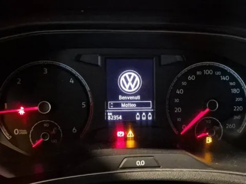 Volkswagen T-Roc 1.6 tdi Business - Immagine 8