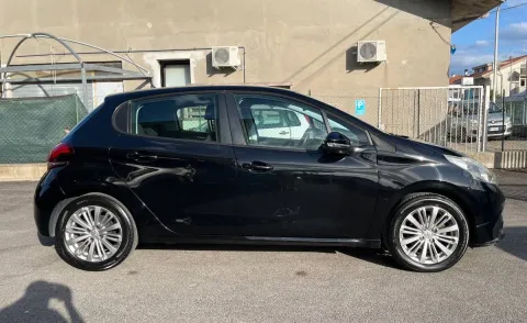Peugeot 208 5p 1.6 bluehdi Allure 75cv - Immagine 6