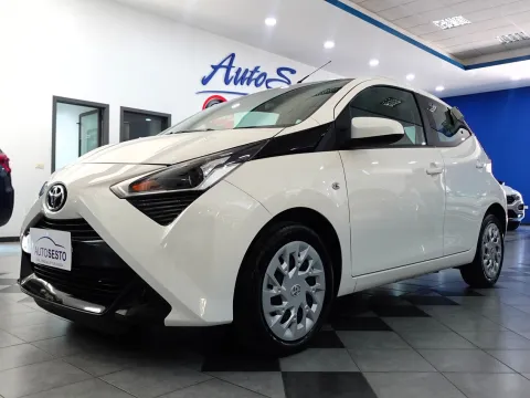 Toyota Aygo 5p 1.0 x-cool 72cv - Immagine 2