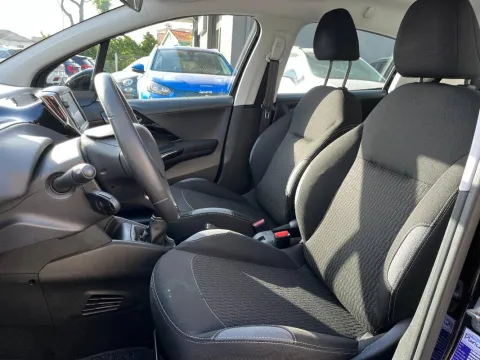 Peugeot 208 5p 1.6 bluehdi Allure 75cv - Immagine 10