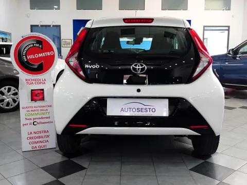 Toyota Aygo 5p 1.0 x-cool 72cv - Immagine 6