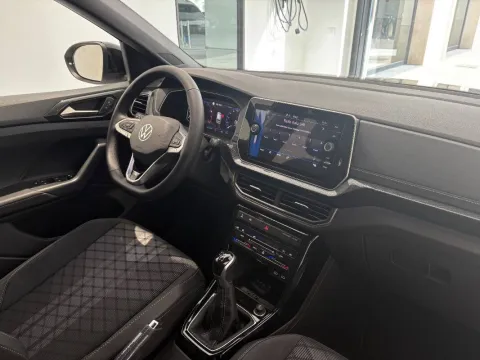 Volkswagen T-Cross 1.0 tsi R-Line 115cv - Immagine 20