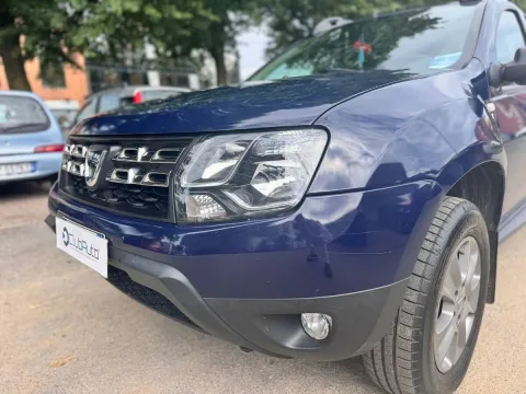 Dacia Duster 1.6 Laureate 4x2 105cv - Immagine 9