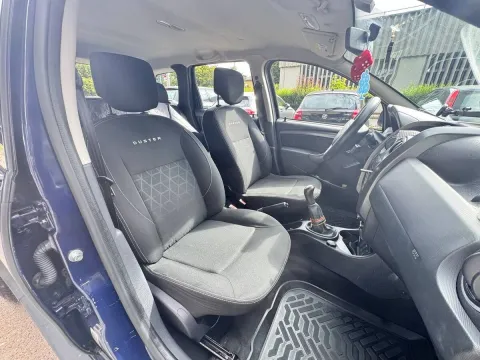 Dacia Duster 1.6 Laureate 4x2 105cv - Immagine 13
