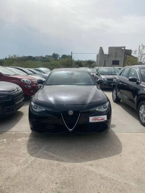 Alfa Romeo Giulia 2.2 t Veloce TI Q4 210cv awd auto - Immagine 3