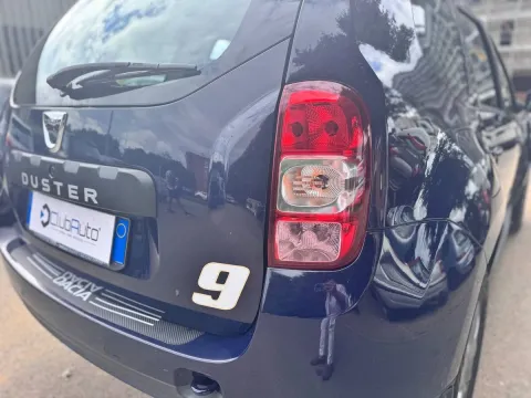 Dacia Duster 1.6 Laureate 4x2 105cv - Immagine 17
