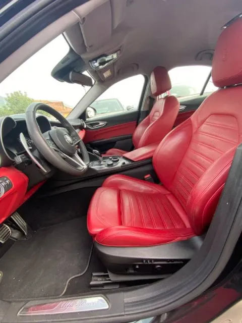 Alfa Romeo Giulia 2.2 t Veloce TI Q4 210cv awd auto - Immagine 7