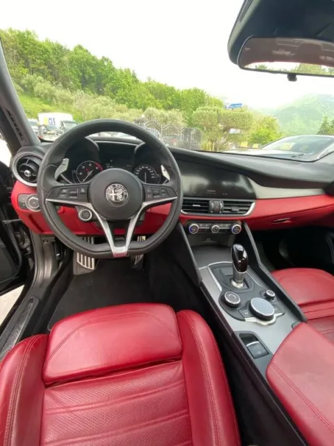 Alfa Romeo Giulia 2.2 t Veloce TI Q4 210cv awd auto - Immagine 9