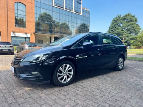 Opel Astra Sports Tourer 1.6 cdti Innovation s&s 110cv - Immagine 1
