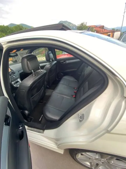 Mercedes C 220 cdi Avantgarde AMG - Immagine 9