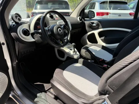 Smart Fortwo 1.0 Passion 71cv twinamic - Immagine 10