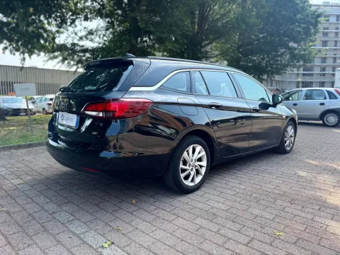 Opel Astra Sports Tourer 1.6 cdti Innovation s&s 110cv - Immagine 5