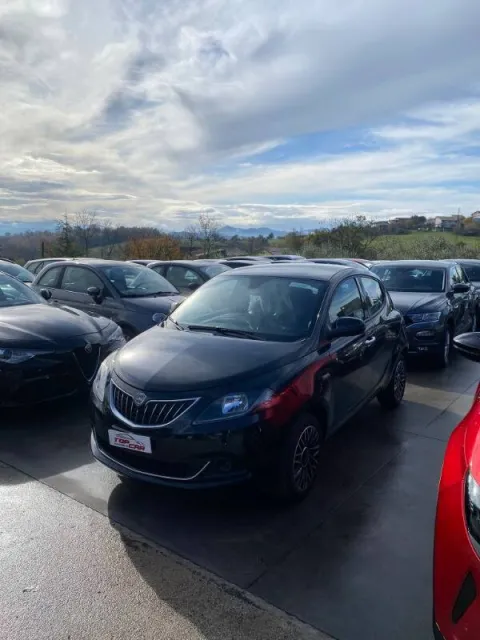 Lancia Ypsilon 1.2 Gold Plus Gpl 69cv - Immagine 3