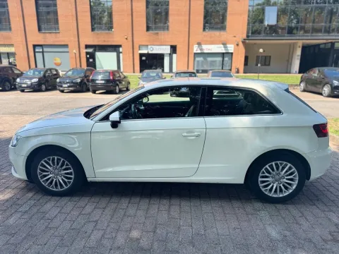 Audi A3 1.6 tdi Ambition - Immagine 16