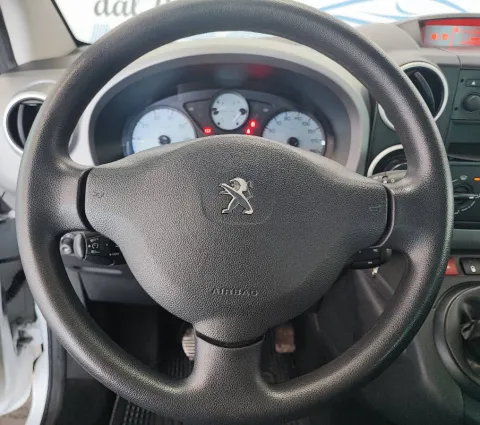 Peugeot Partner Tepee 1.6 bluehdi (extreme) Active traction control Plus 4x4 100cv - Immagine 9