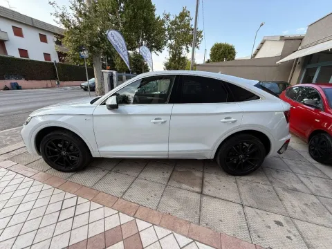 Audi Q5 Sportback 40 2.0 tdi mhev 12V S line Plus quattro s-tronic - Immagine 2