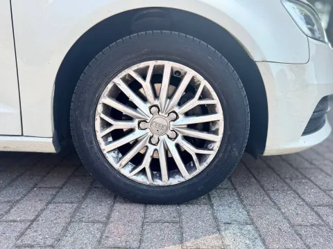 Audi A3 1.6 tdi Ambition - Immagine 18