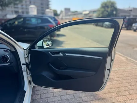 Audi A3 1.6 tdi Ambition - Immagine 22