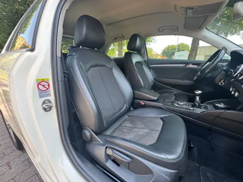 Audi A3 1.6 tdi Ambition - Immagine 23