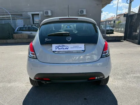 Lancia Ypsilon 1.2 Silver Gpl 69cv - Immagine 4