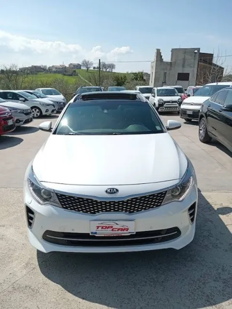 Kia Optima SW 1.7 crdi GT Line 141cv dct 7m - Immagine 2