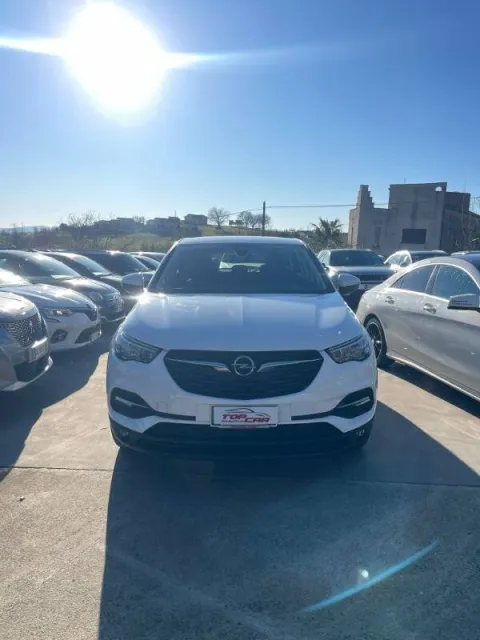 Opel Grandland X 1.5 ecotec Elegance s&s 130cv at8 - Immagine 2