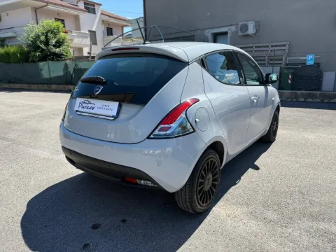 Lancia Ypsilon 1.2 Silver Gpl 69cv - Immagine 7