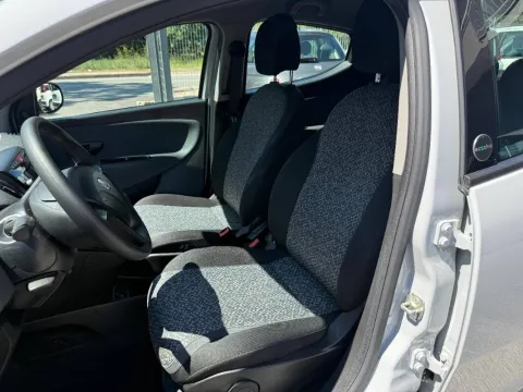 Lancia Ypsilon 1.2 Silver Gpl 69cv - Immagine 10