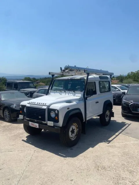 Land Rover Defender 90 2.2 td SE SW - Immagine 1