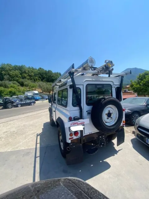 Land Rover Defender 90 2.2 td SE SW - Immagine 5